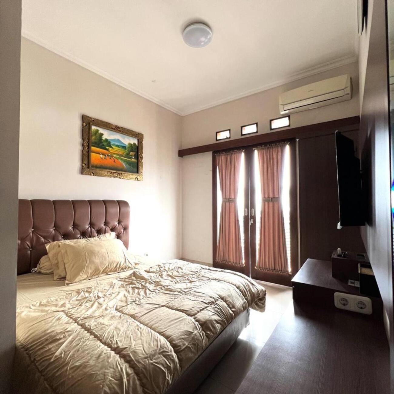 Hens Guesthouse Syariah Gadobangkong 외부 사진